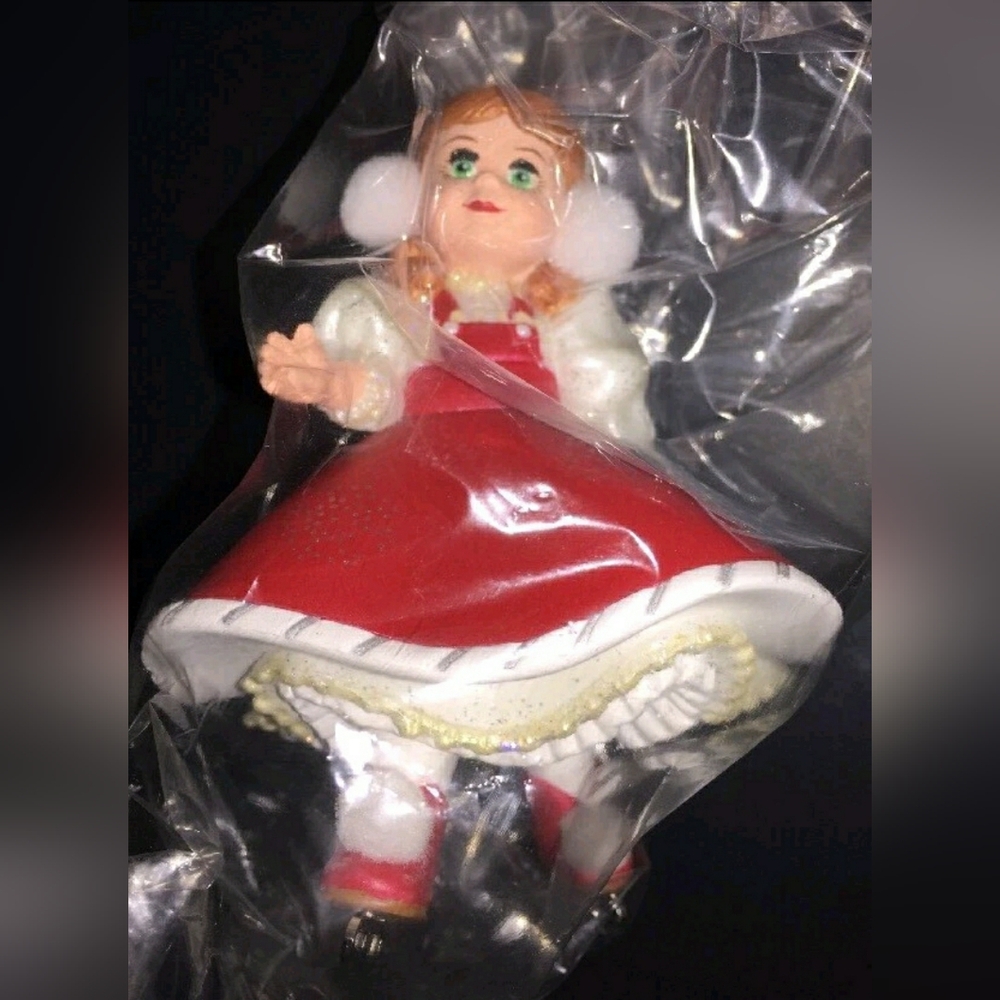 Madame Alexander No 8 Holiday Snowflake Skater Hallmark Keepsake Ornament